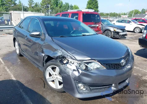 2013 Toyota Camry Se z USA, uszkodzony, nr VIN 4T1BF1FKXDU654794